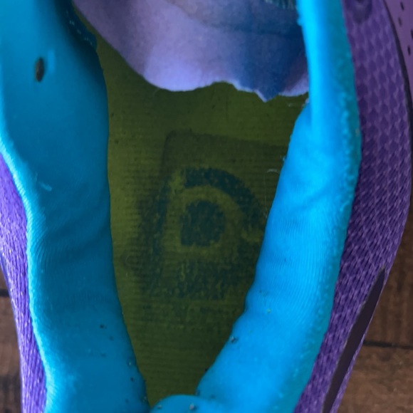 Brooks pure flow 4 size 10 - Picture 3 of 6